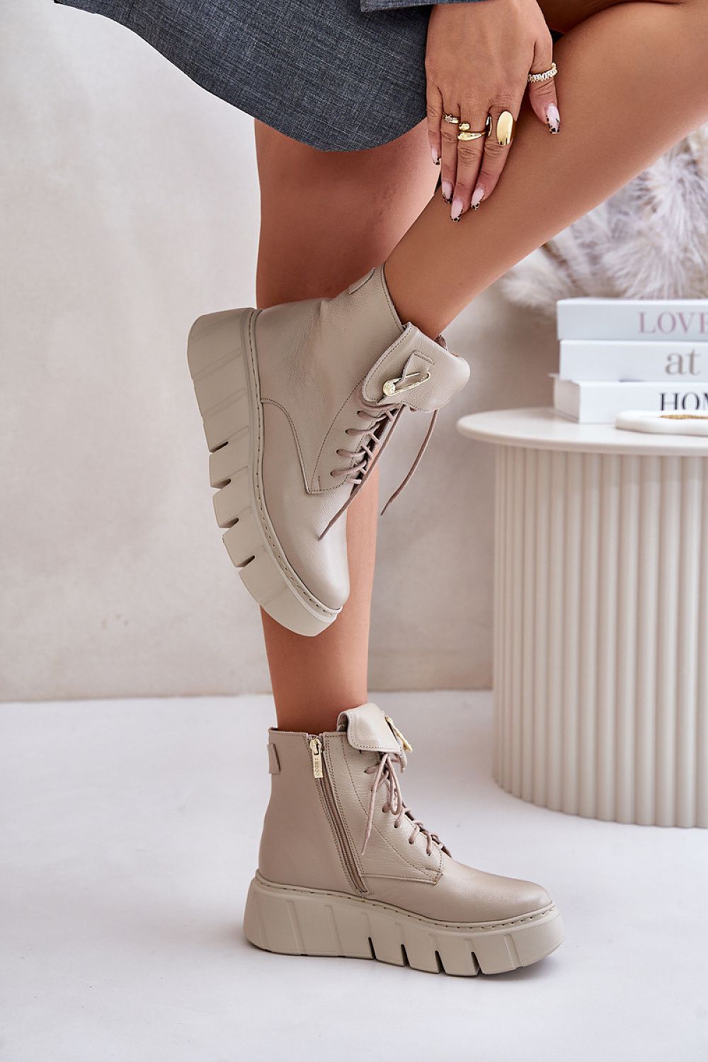  Buskin boots model 201184 Step in style 