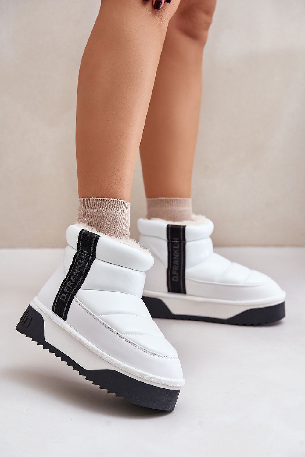  Snow boots model 202621 Step in style 