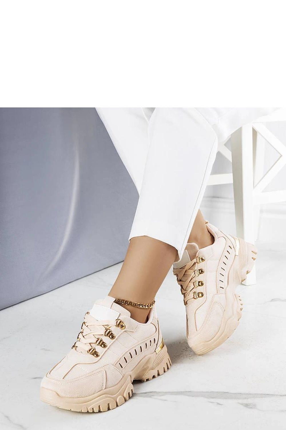  Sport Shoes model 208000 Solea 