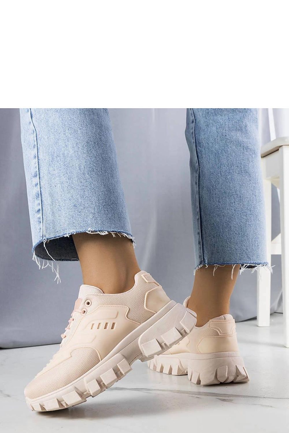  Sport Shoes model 208002 Solea 