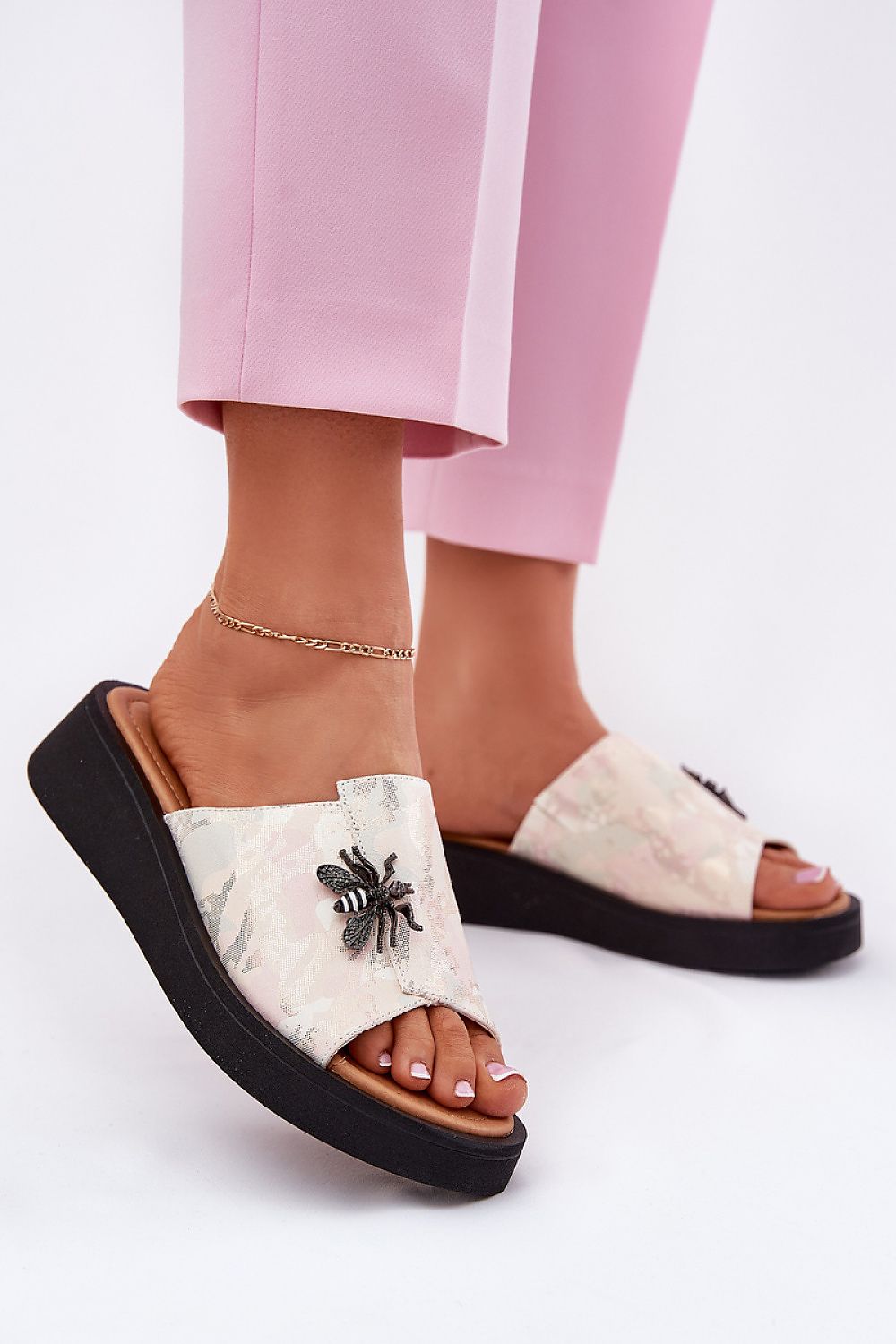  Buskin model 213036 Step in style 